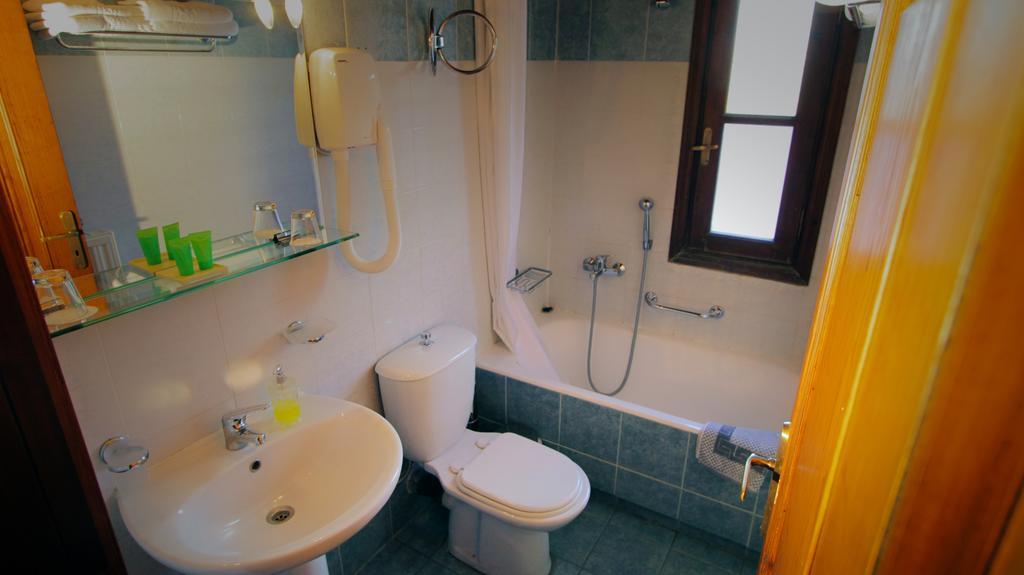 Hotel Vateri Límni Zewnętrze zdjęcie